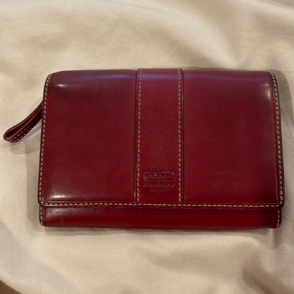 Vintage Coach Red Hamptons bifold wallet